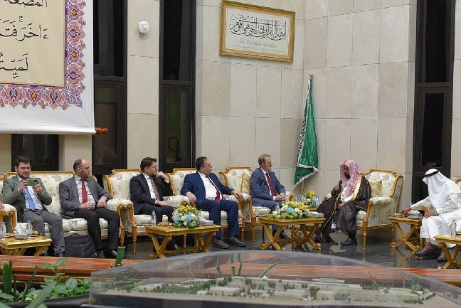 زيارة الوفد الكوسوفي لمجمع الملك فهد لطباعة المصحف الشريف